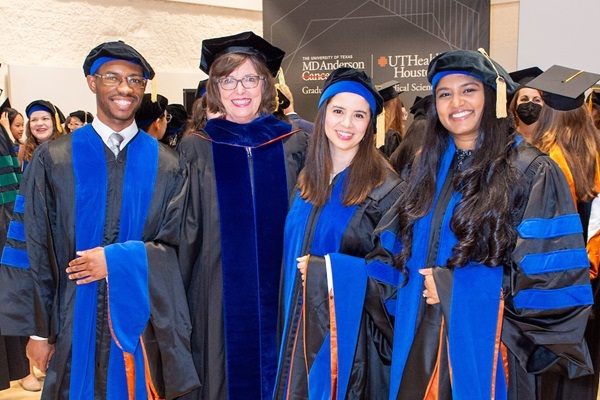 MD Anderson Graduate School students at commencement