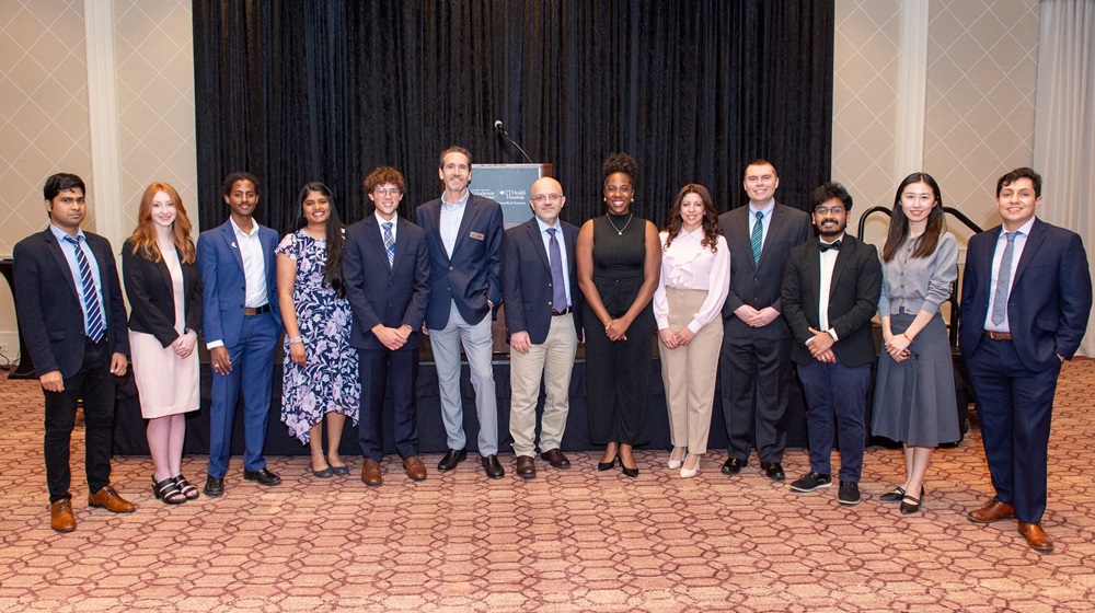 Dean Alejandro Aballay, PhD and group of students